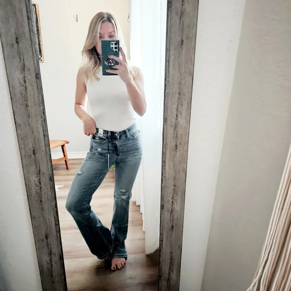 New | Judy Blue | Bootcut Jeans - Picture 8 of 17